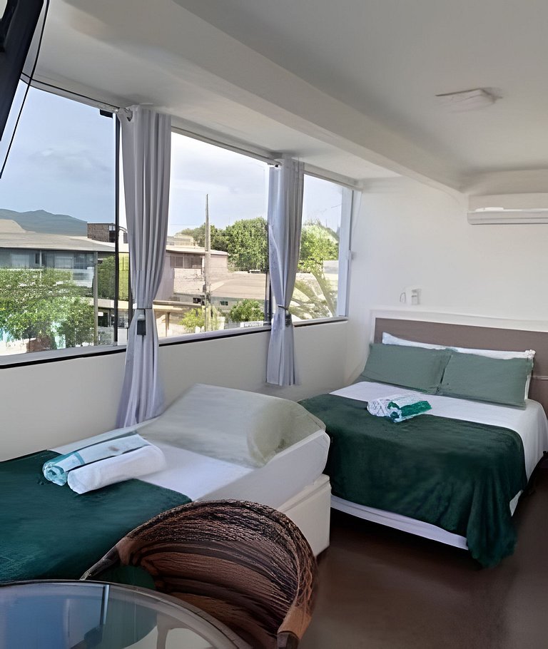 Studio com vista para a piscina | Ar e Cozinha
