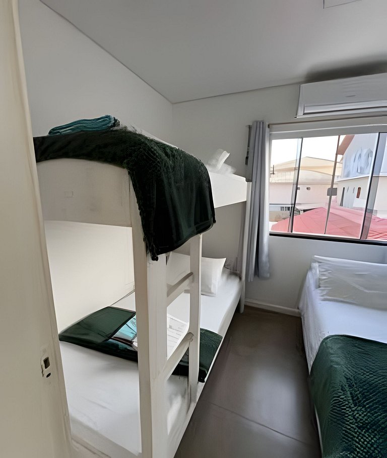 Apartamento com 2 quartos, piscina e churrasqueira