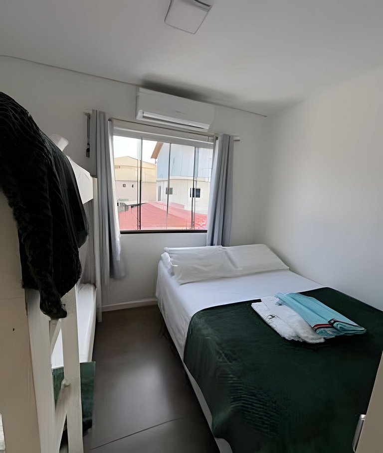 Apartamento com 2 quartos, piscina e churrasqueira