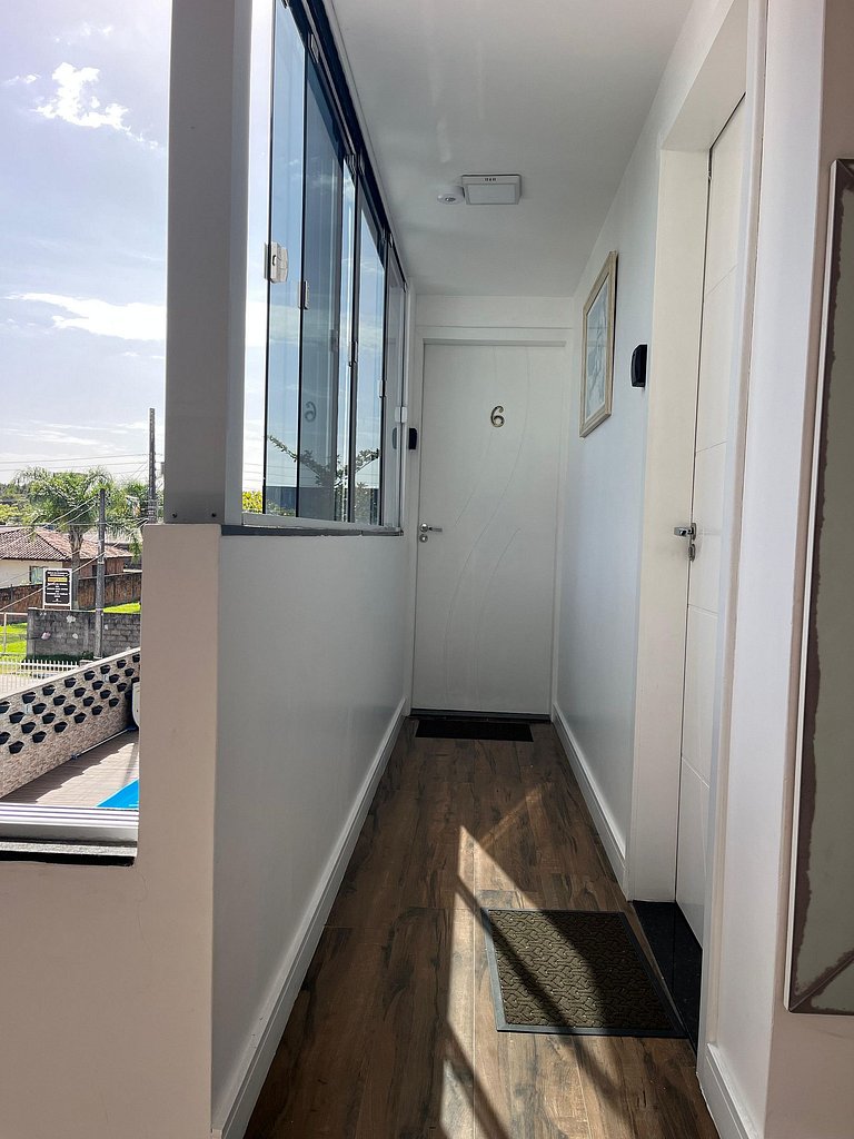 Apartamento com 2 quartos, piscina e churrasqueira