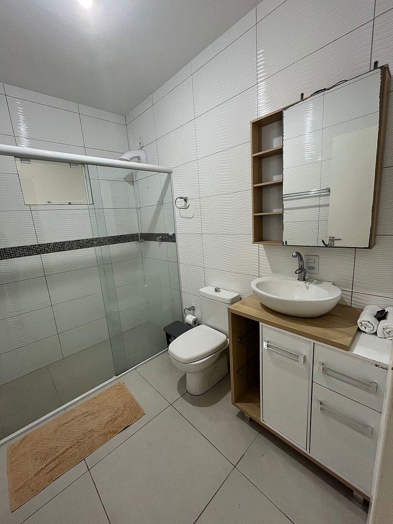 Apartamento amplo com churrasqueira nos Ingleses