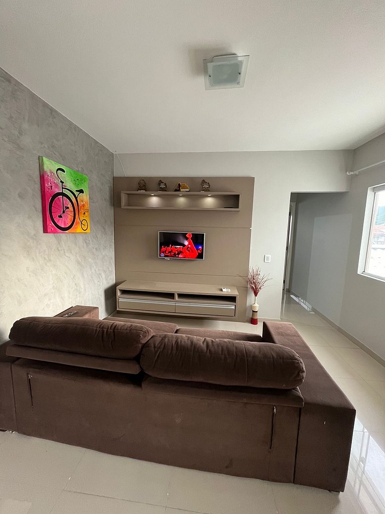 Apartamento amplo com churrasqueira nos Ingleses