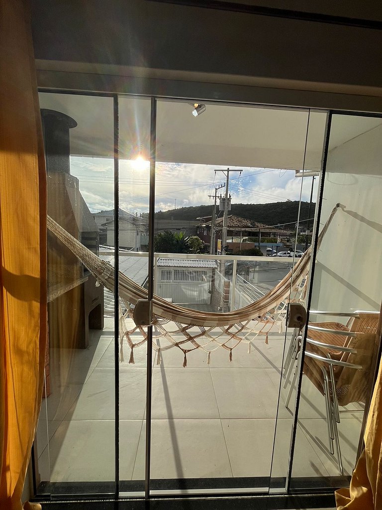 Apartamento amplo com churrasqueira nos Ingleses