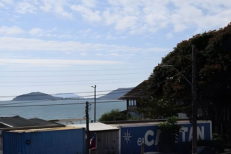 Suíte ampla com vista para praia e café da manhã!