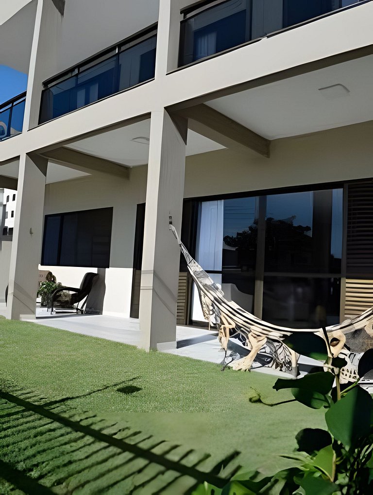 Suíte ampla com vista para praia e café da manhã!