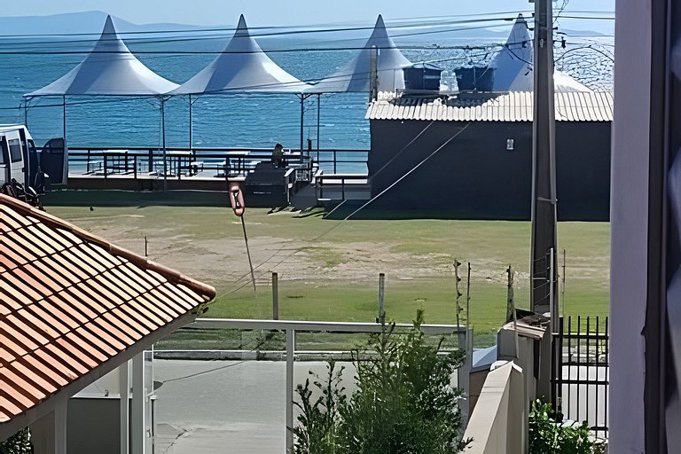 Dormitório misto à 60m da Praia