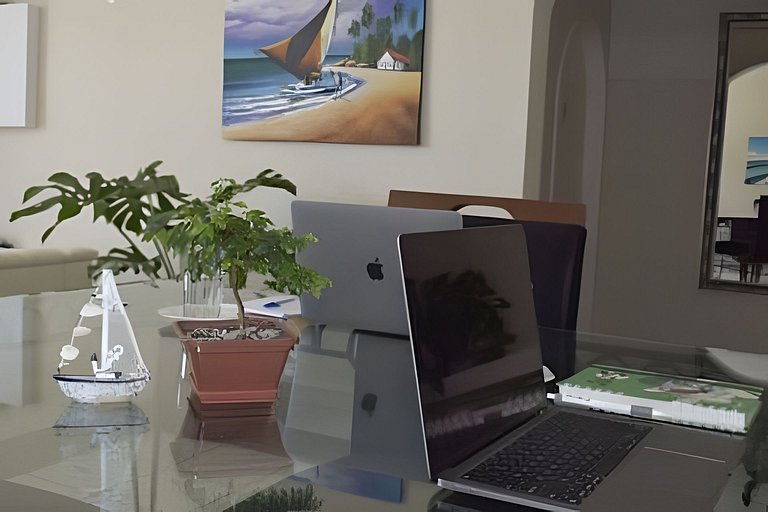Quarto Masculino, café da manhã e à 60m da Praia