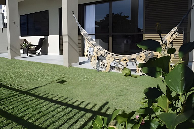 Quarto Masculino, café da manhã e à 60m da Praia