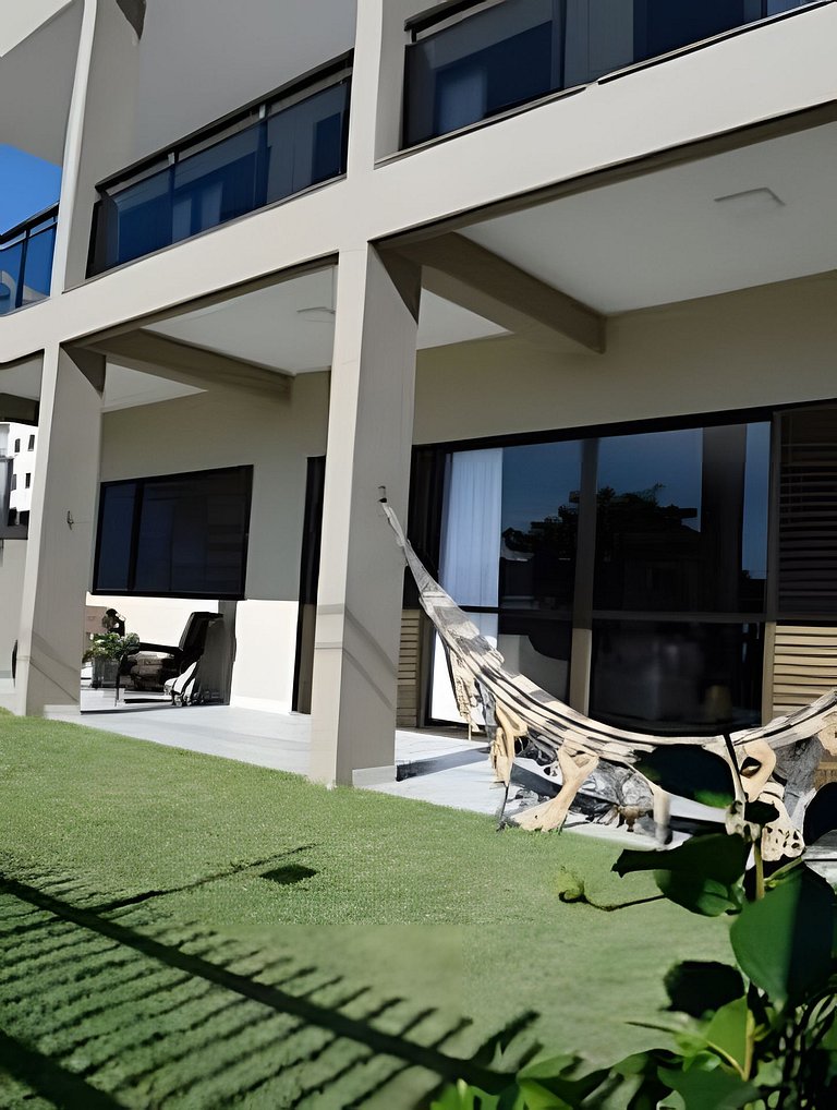 Quarto Masculino, café da manhã e à 60m da Praia